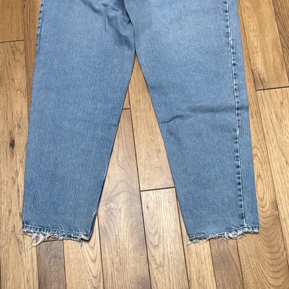 Vintage GUESS Men's Distressed Light Blue Denim Jeans - Picture 3 of 7